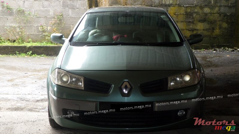 2006' Renault photo #1