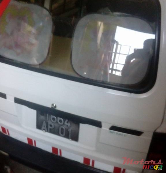 2001' Maruti Wagon R photo #2