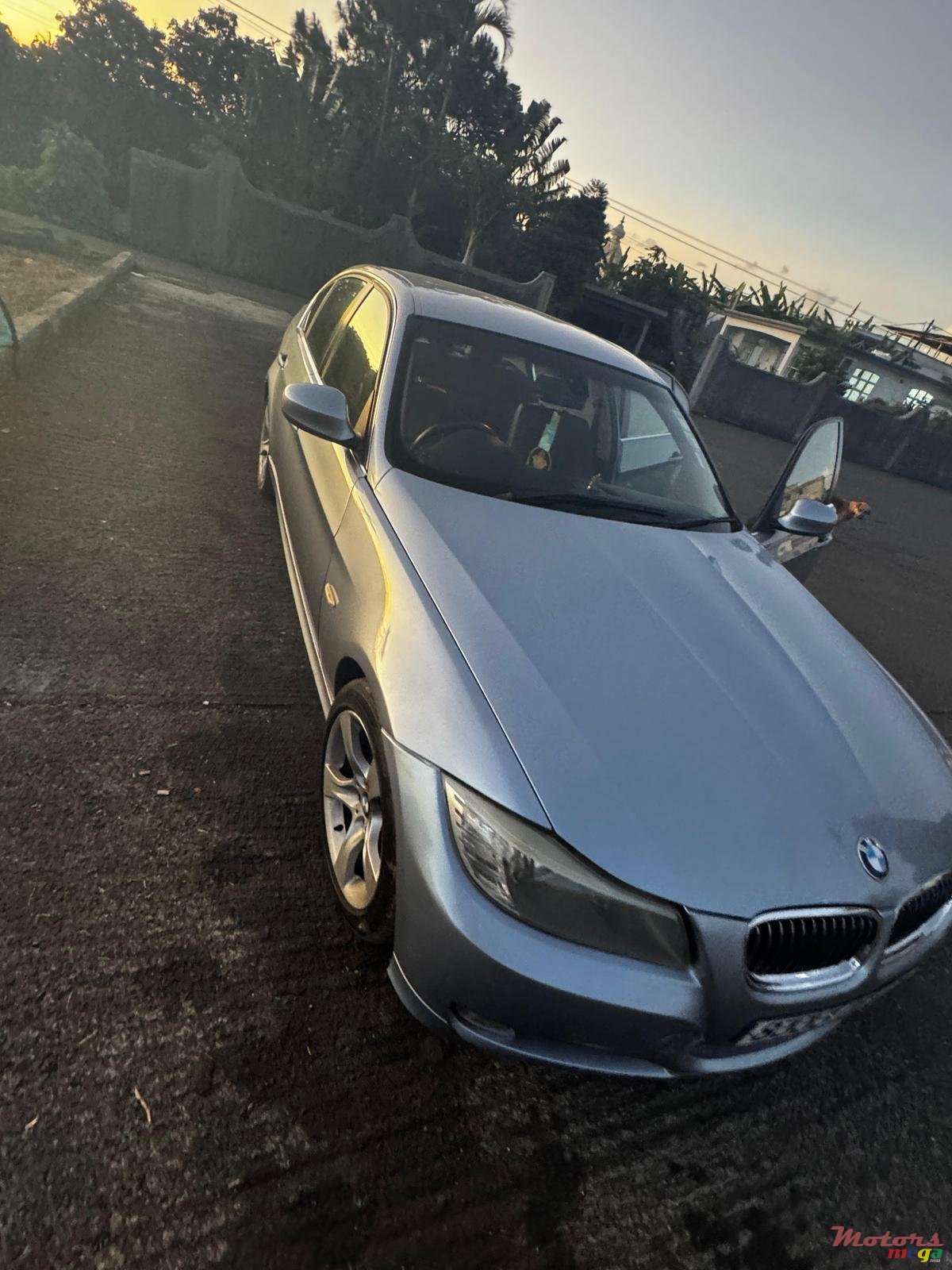 2011' BMW 316 photo #7