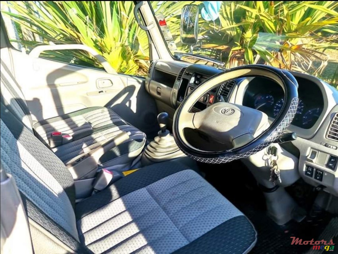 2000' Toyota Dyna photo #5