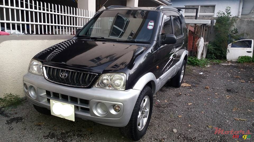 2000' Toyota Cami photo #2