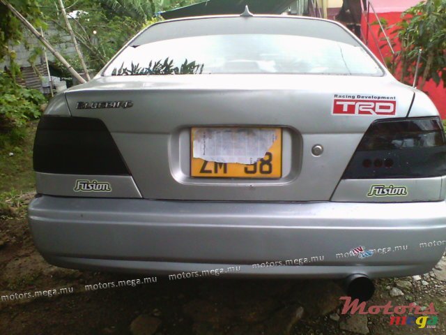 1998' Nissan Bluebird photo #2