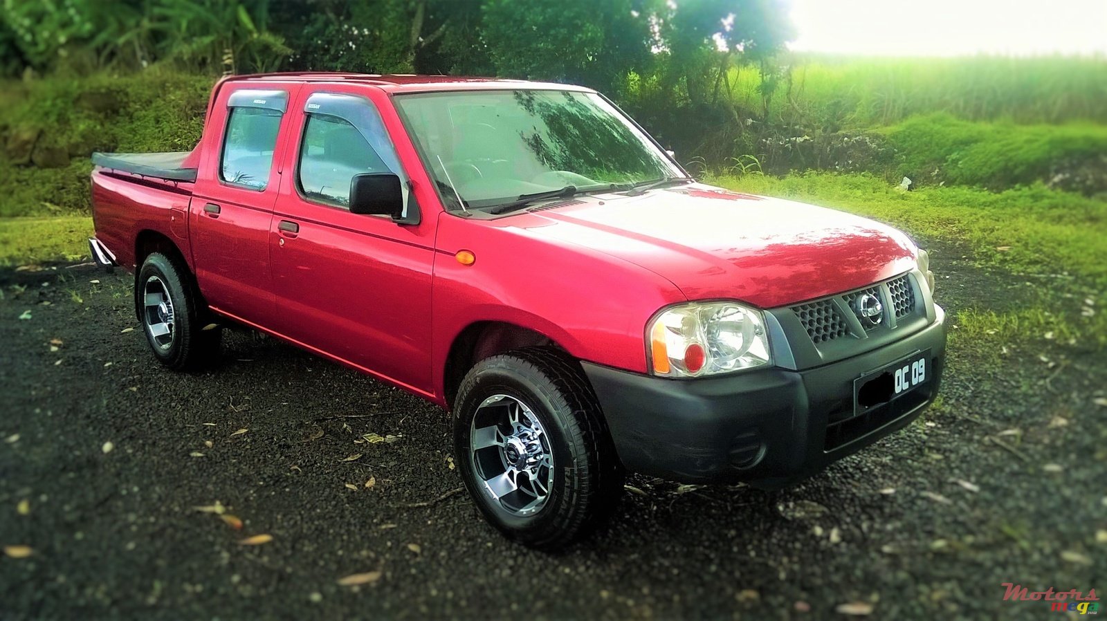 2009' Nissan Navara 2.7D Japan photo #1