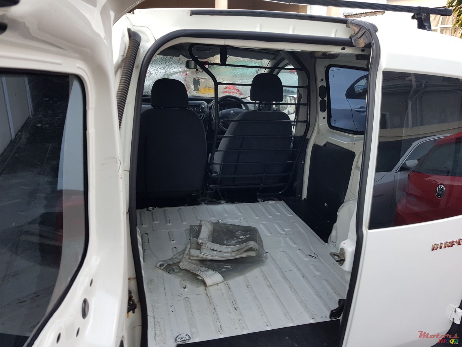 2012' Peugeot Bipper photo #5