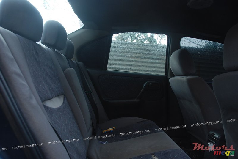 1999' Nissan Primera photo #3