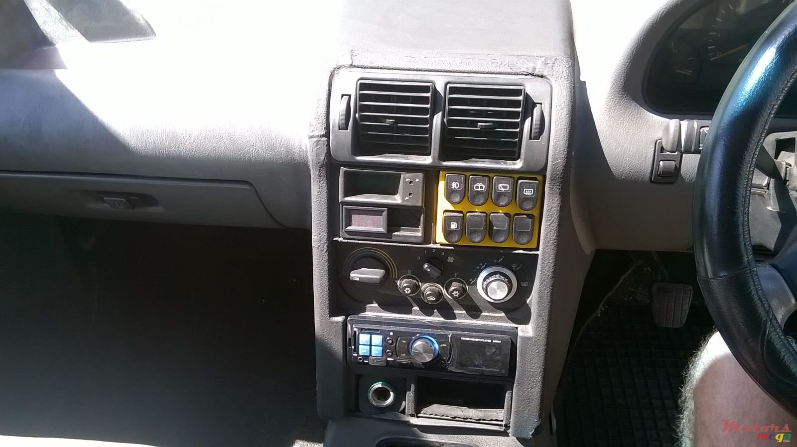 2000' Tata Safari photo #6