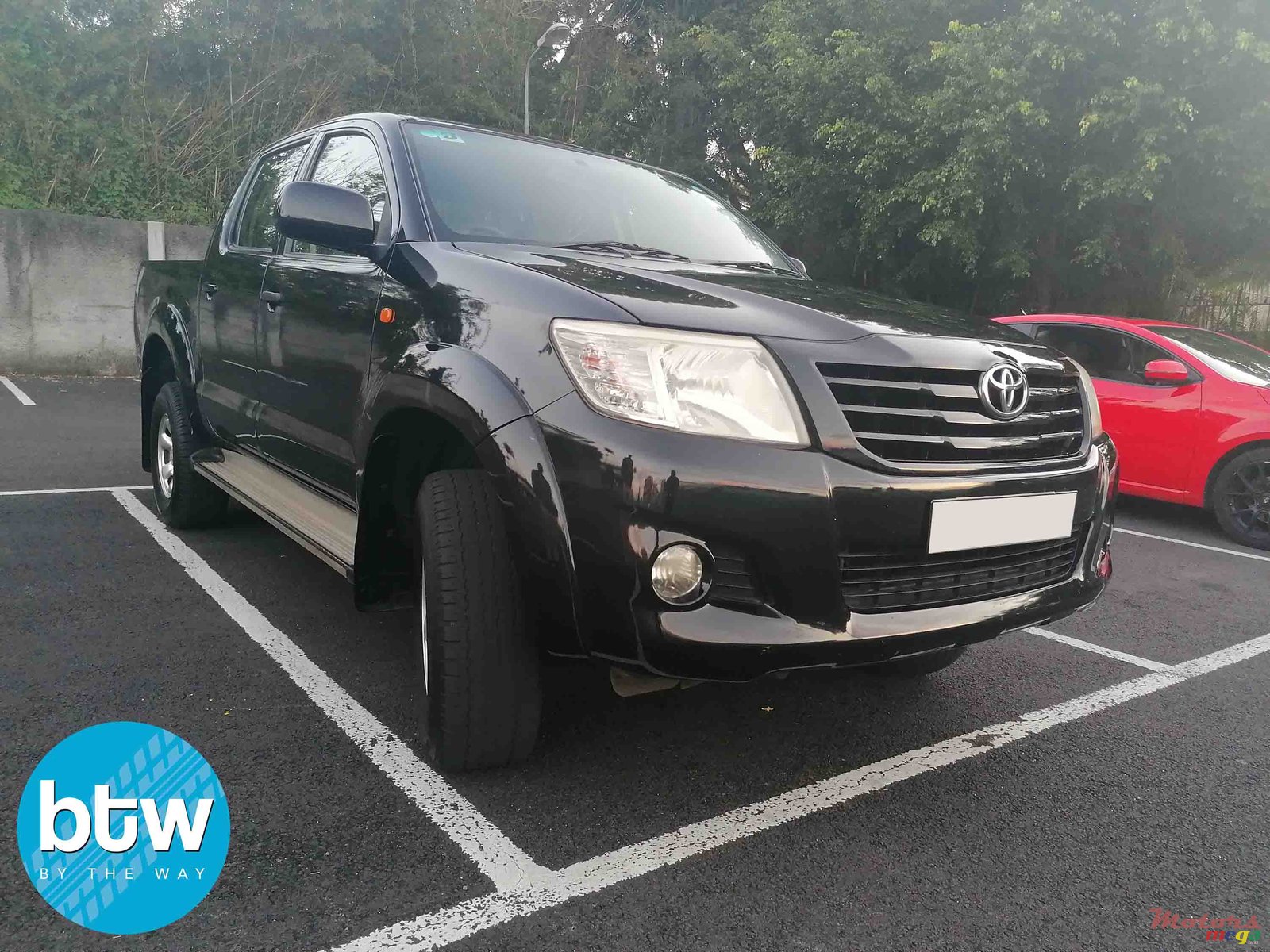 2014' Toyota Hilux photo #1