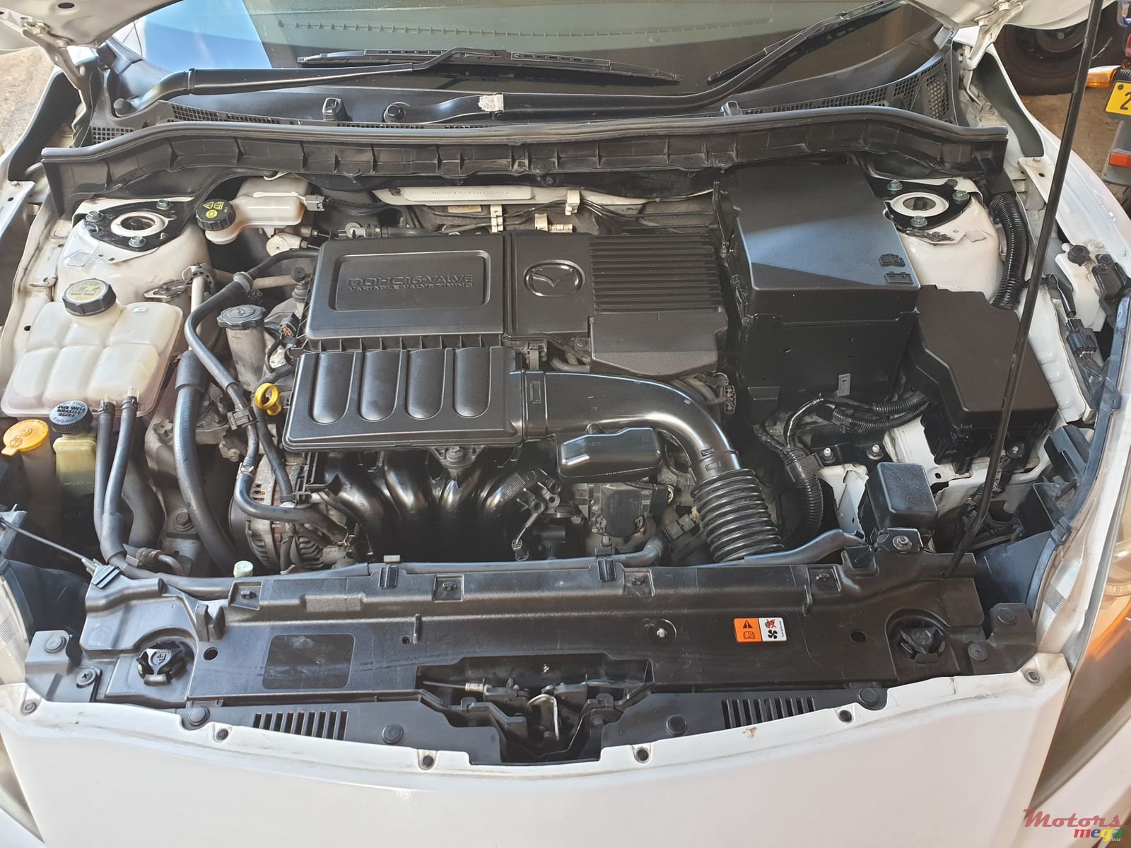 2010' Mazda Mazda3 photo #7