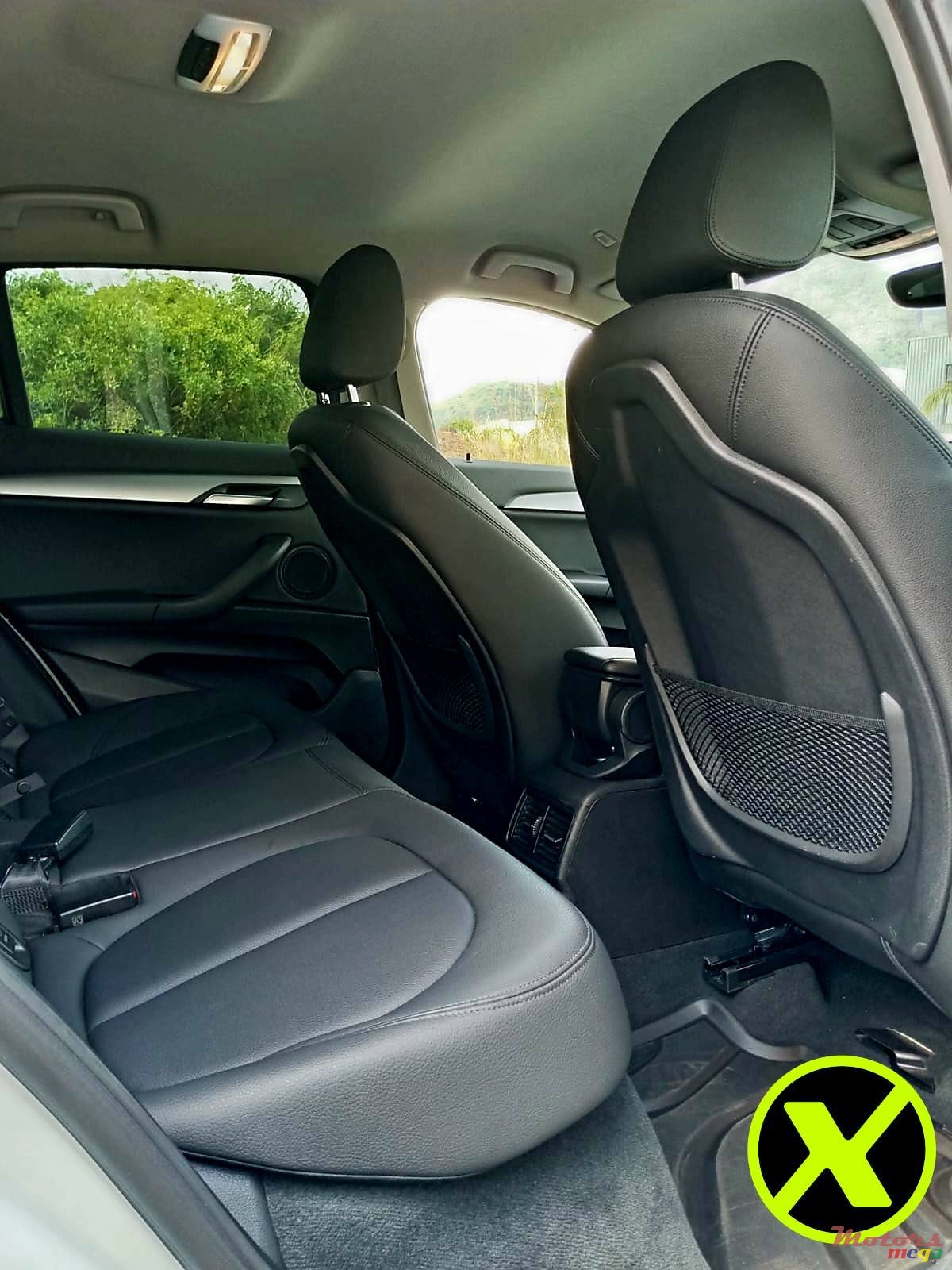 2023' BMW X2 photo #7