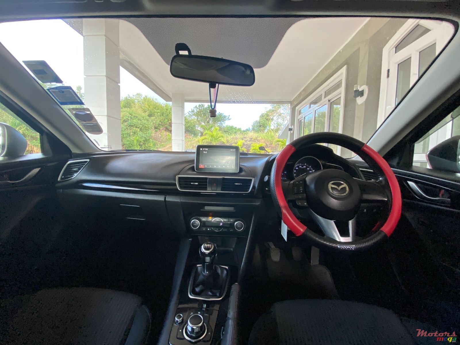 2014' Mazda Axela photo #7