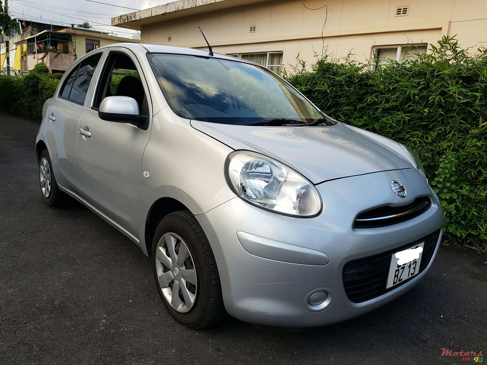 2013' Nissan March Automatic photo #2