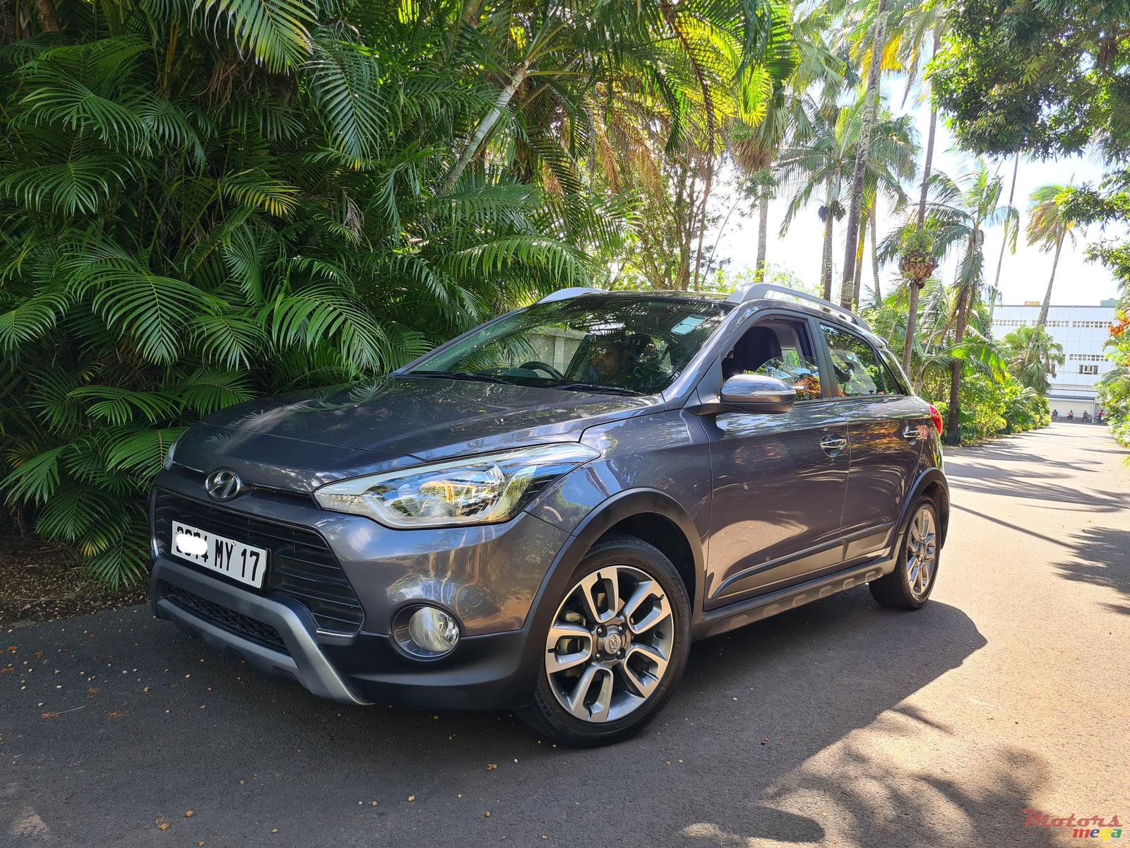 2017' Hyundai i20 Cross automatic photo #2