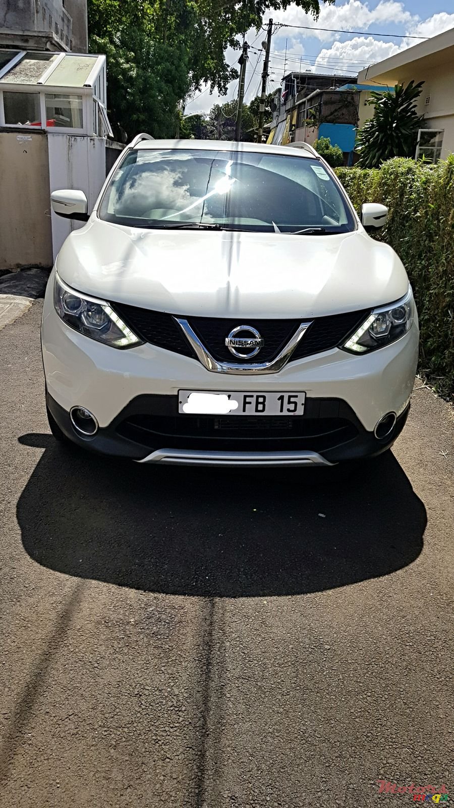 2015' Nissan Qashqai Automatic photo #3
