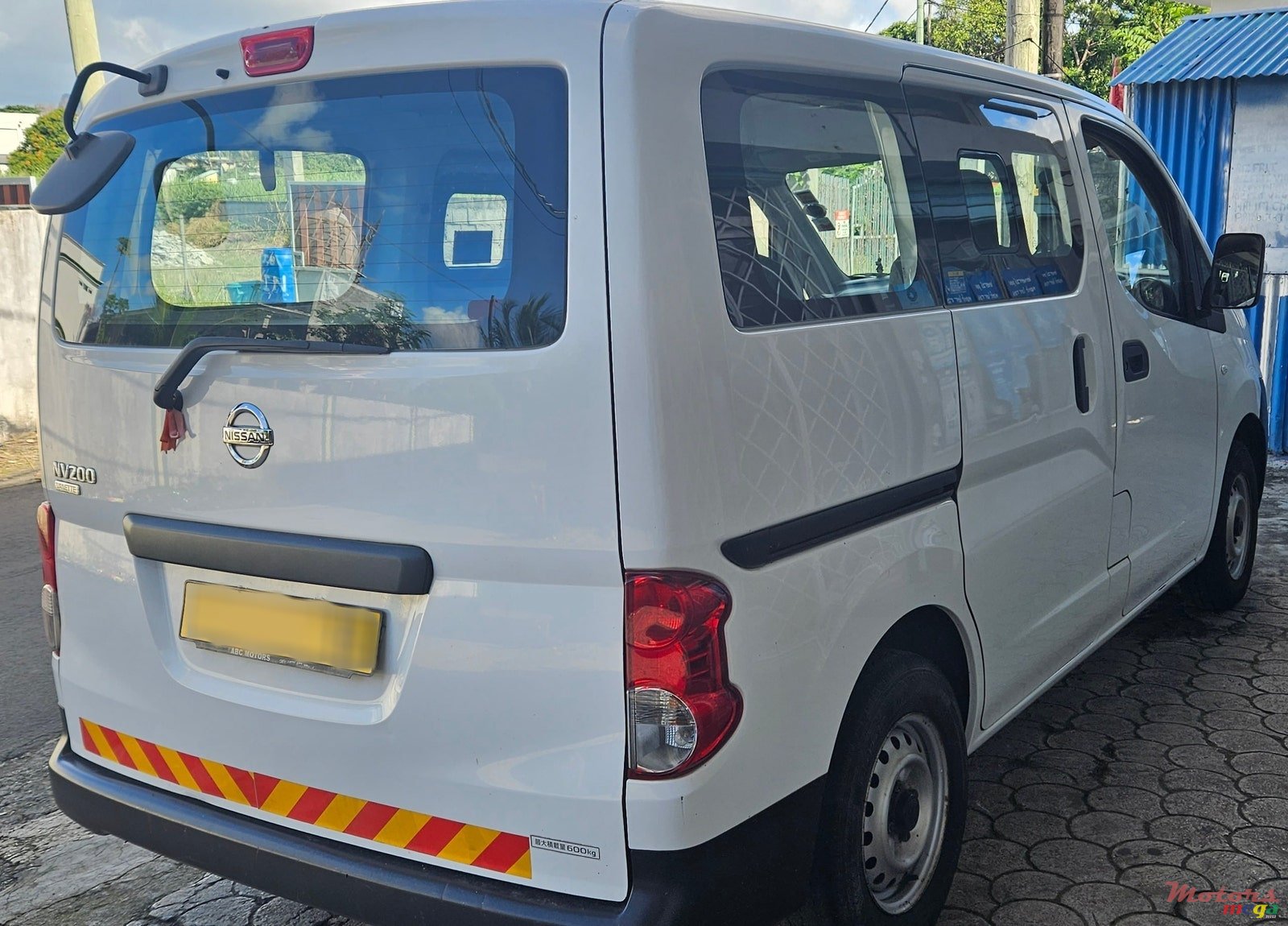 2016' Nissan photo #2