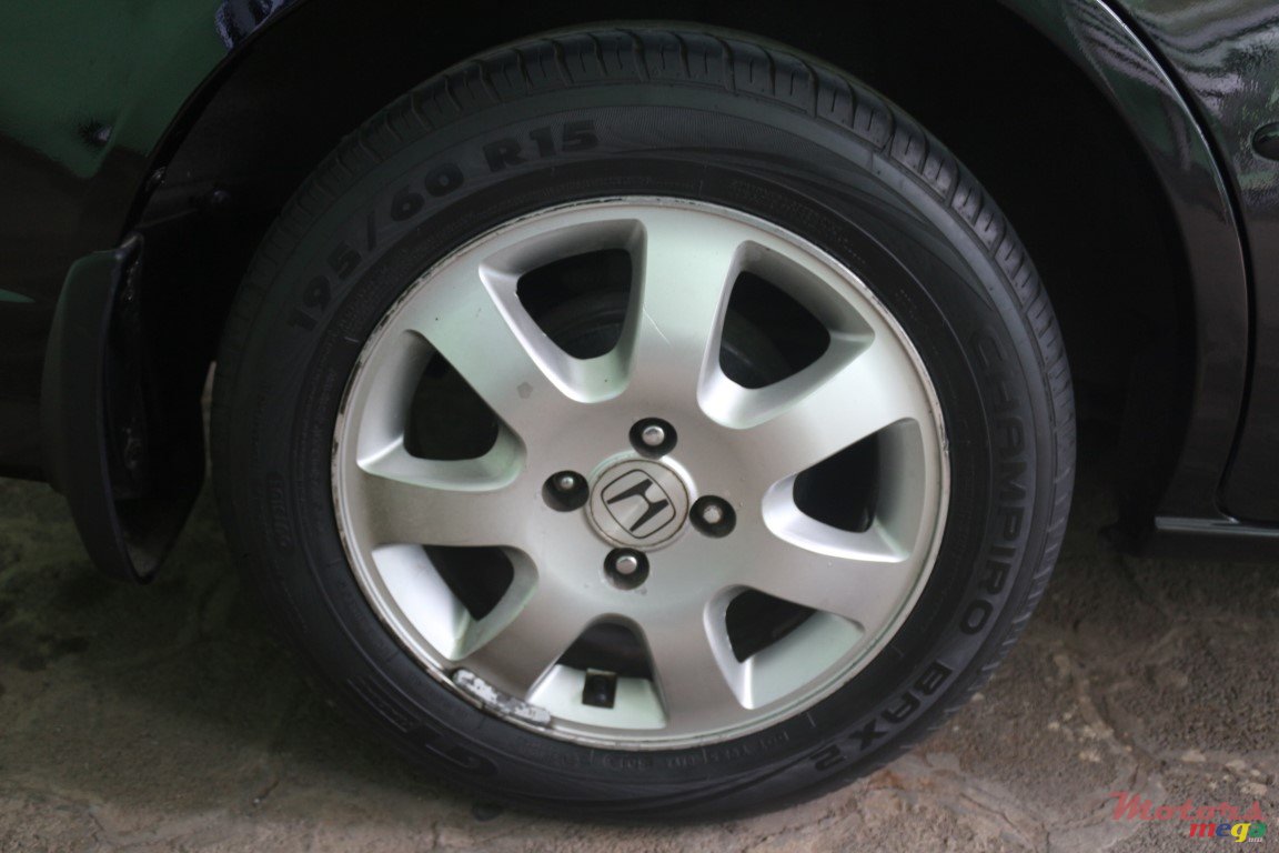 2004' Honda Civic Vtec Es8 photo #6