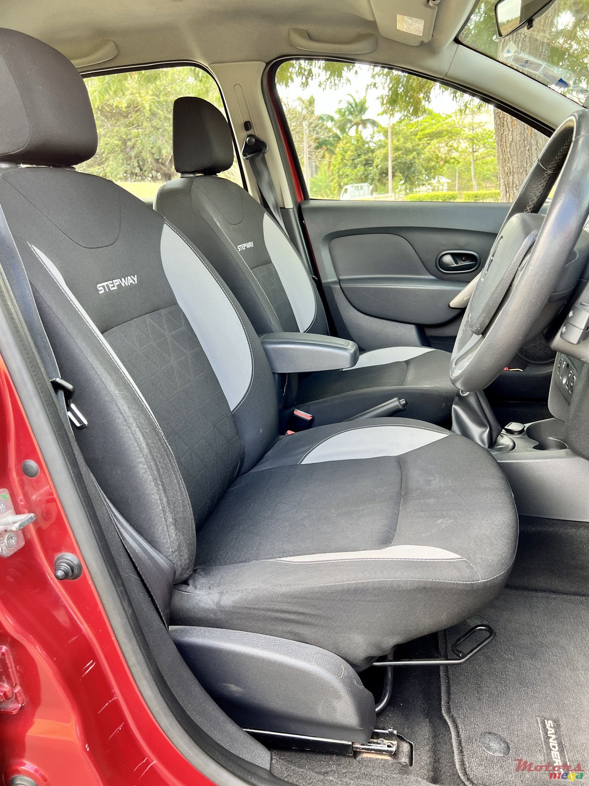 2014' Renault Sandero StepWay photo #6