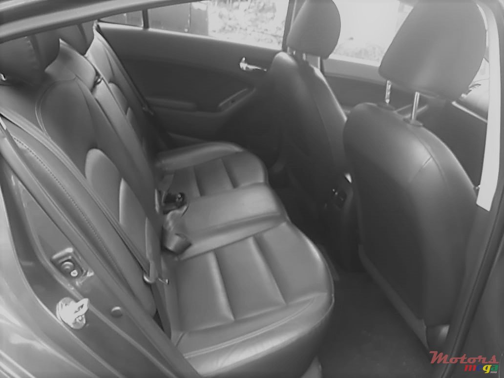 2013' Kia Cerato photo #7