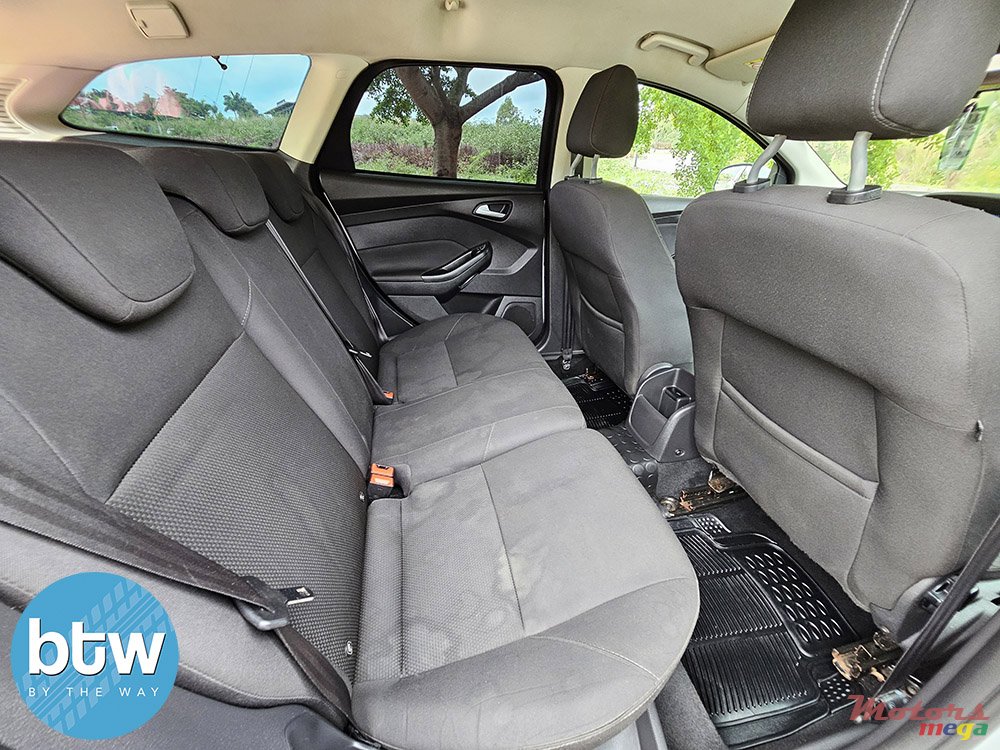 2018' Ford Focus photo #6