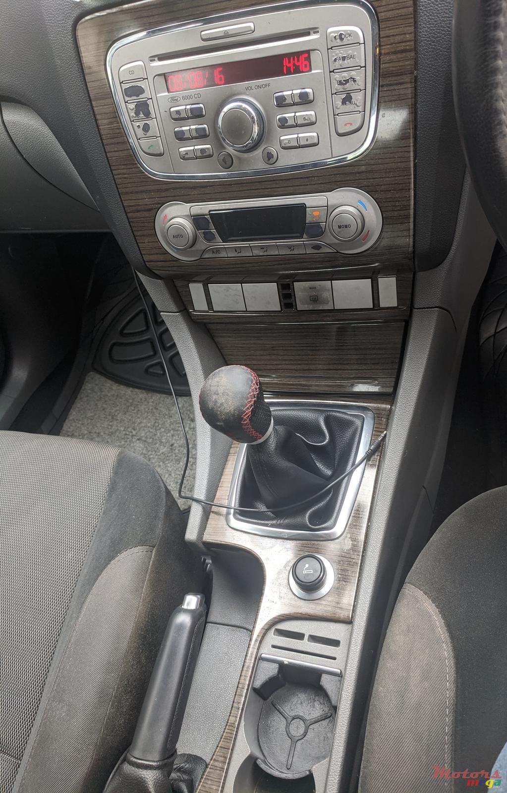 2009' Ford Focus photo #6