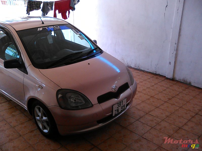 1999' Toyota Vitz sport photo #1