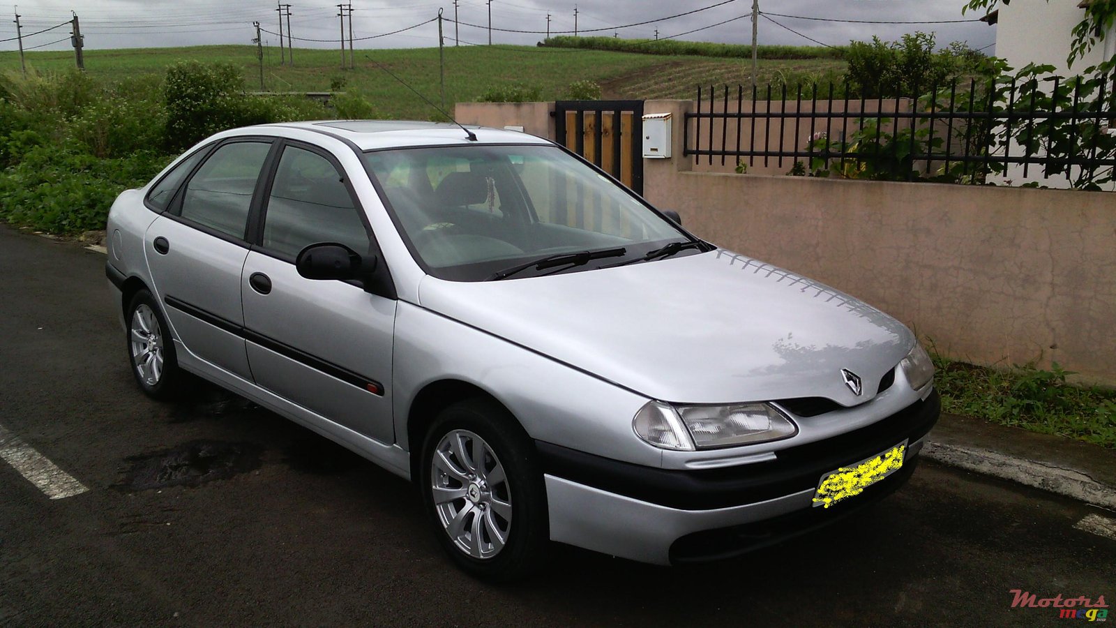 1995' Renault Laguna photo #1