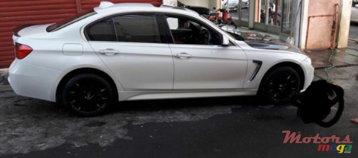 2012' BMW 320 photo #3