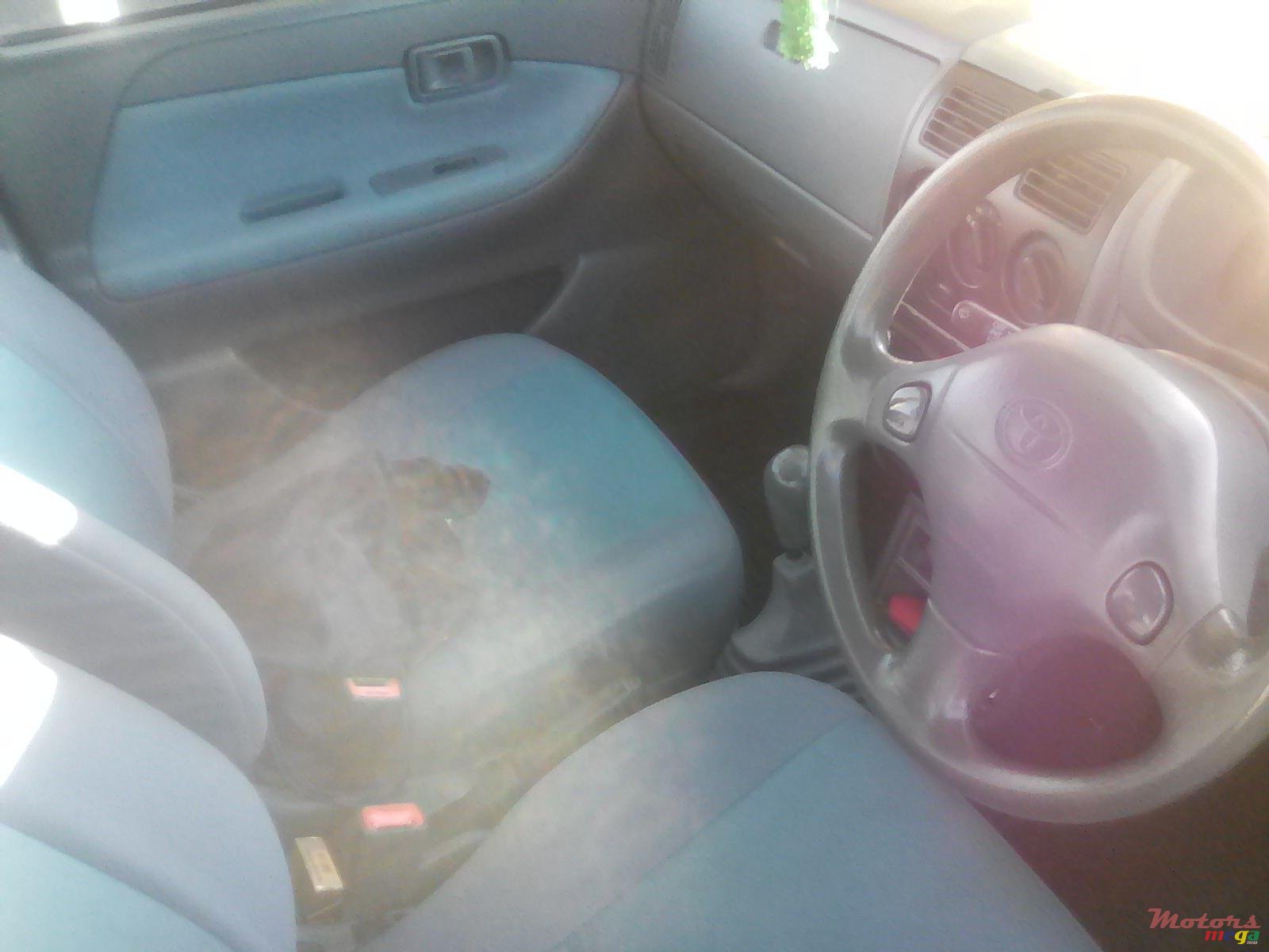 2002' Toyota photo #5