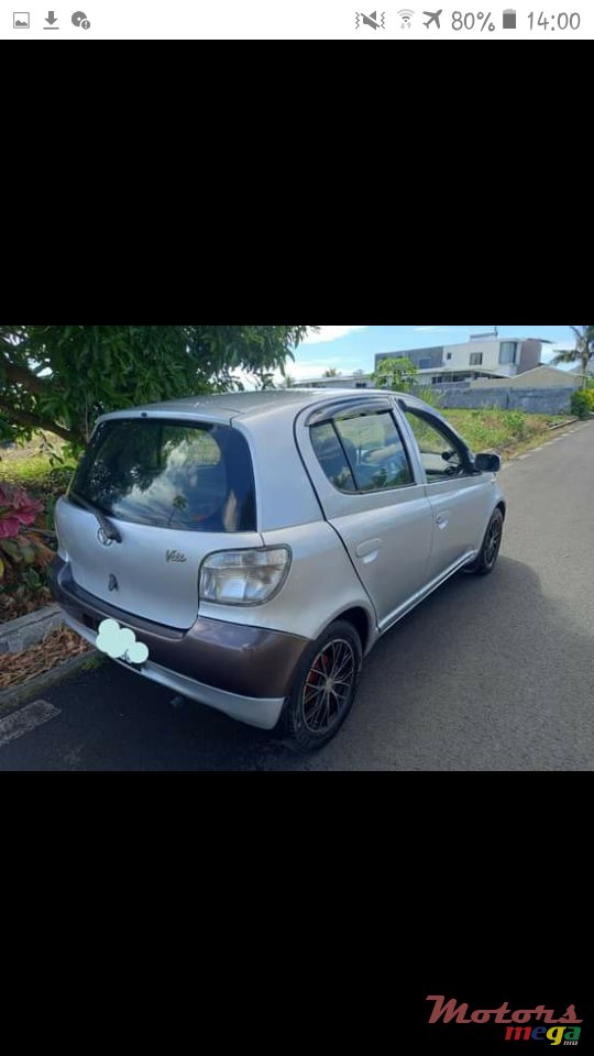 2000' Toyota Vitz photo #3