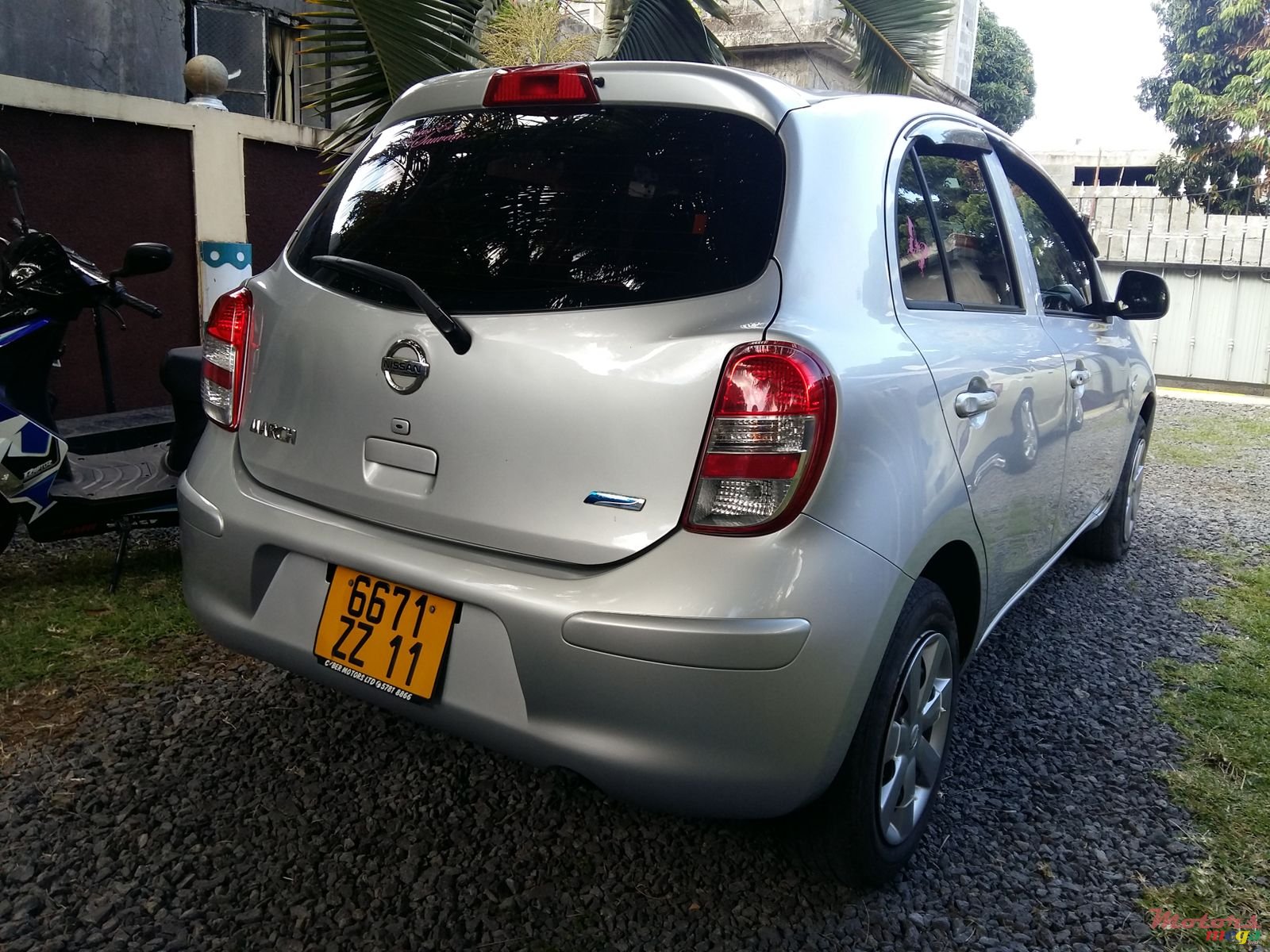 2011' Nissan March photo #4