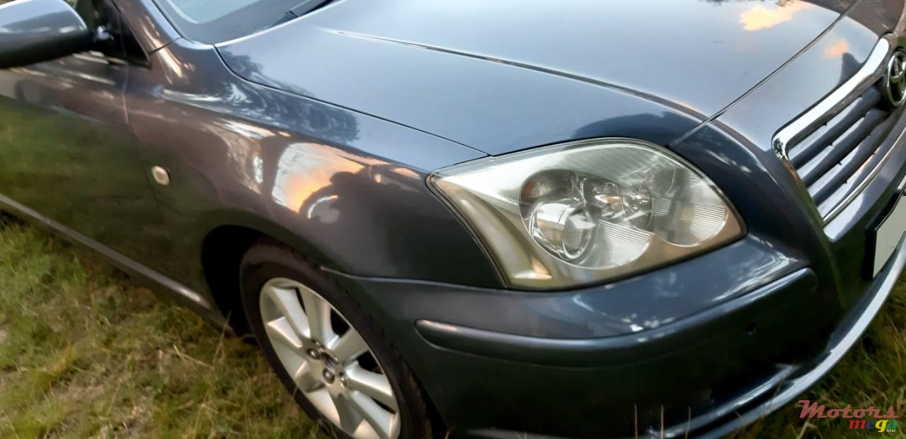 2006' Toyota Avensis photo #4