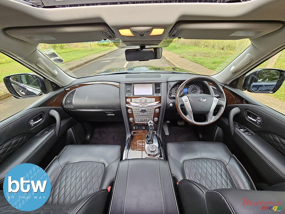 2020' Infiniti QX80 photo #5