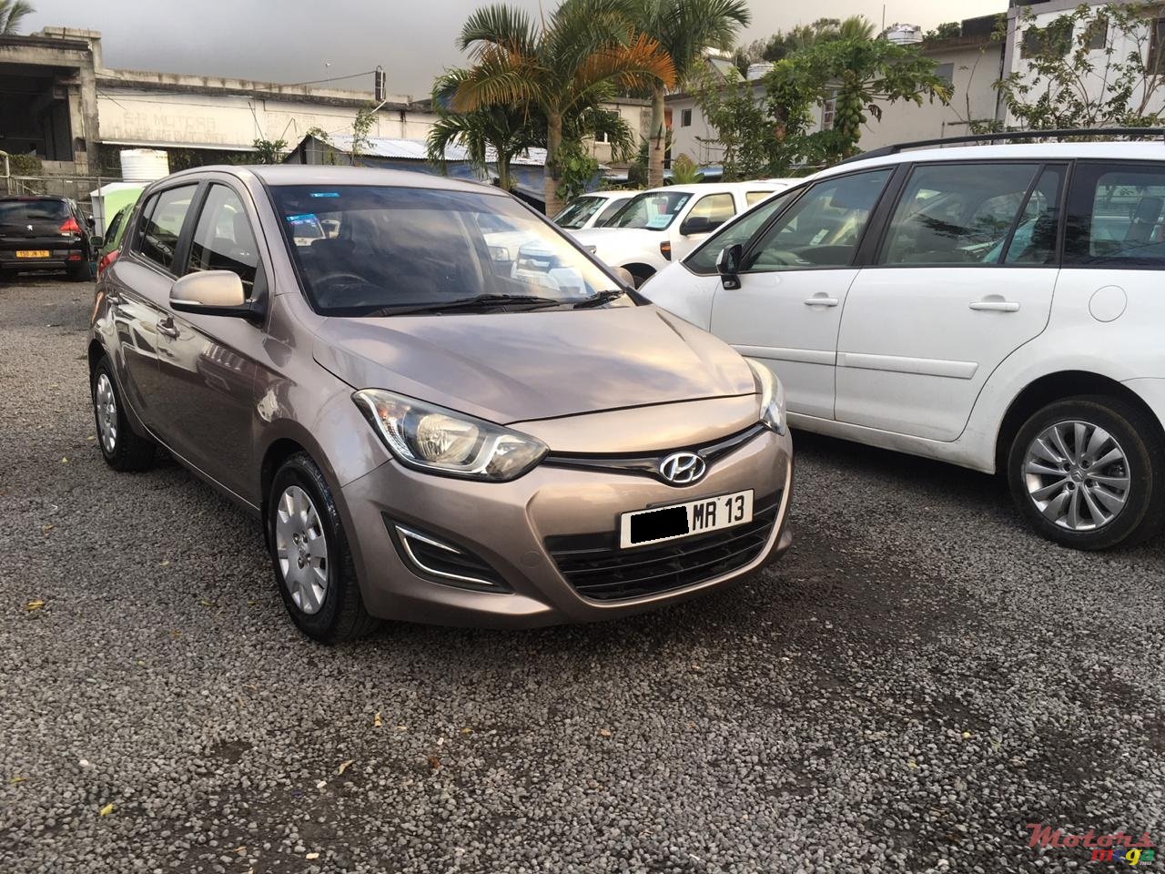 2013' Hyundai i20 photo #3