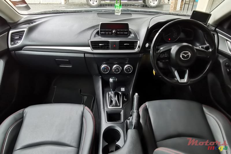 2018' Mazda 3 Skyactiv photo #3