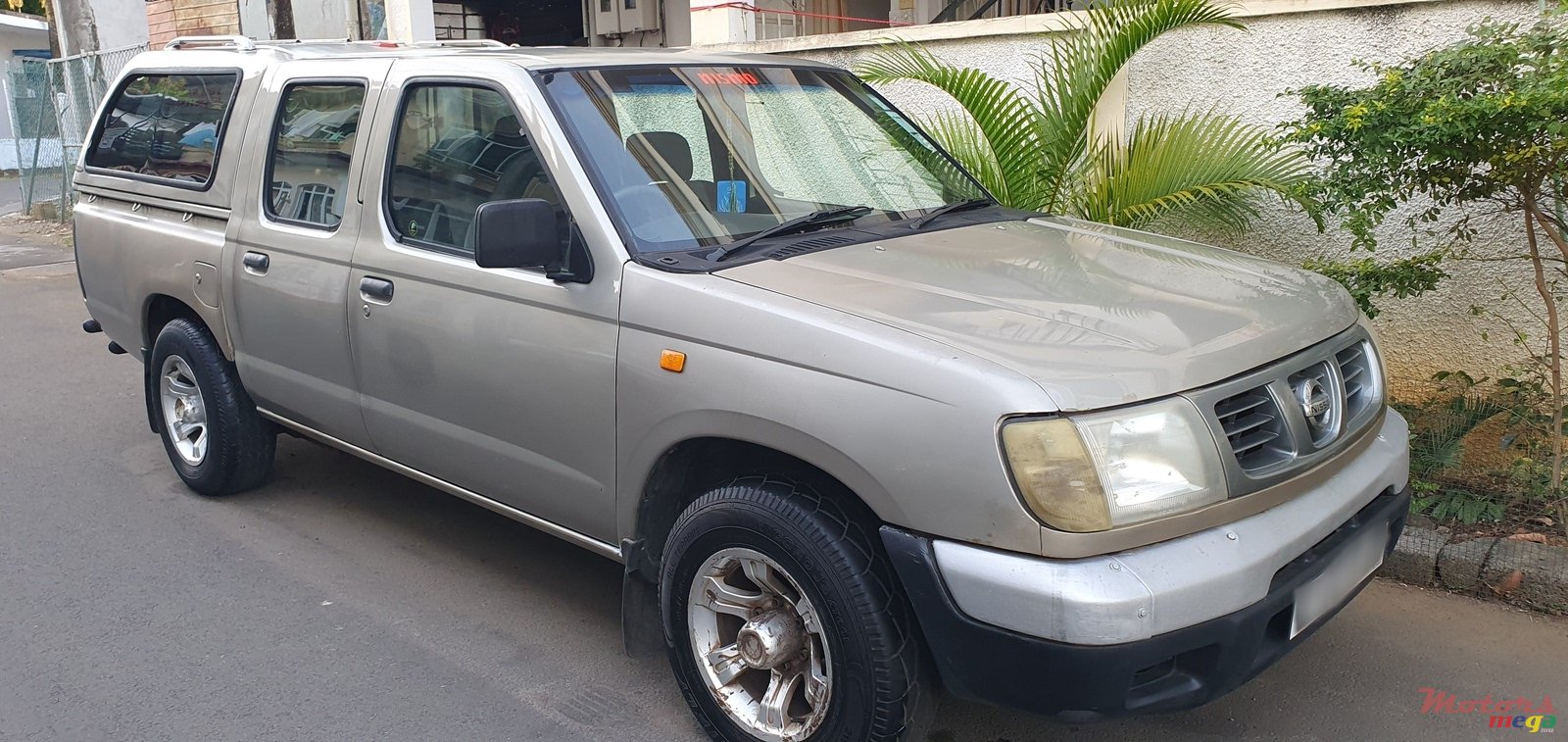 2004' Nissan Pickup photo #1