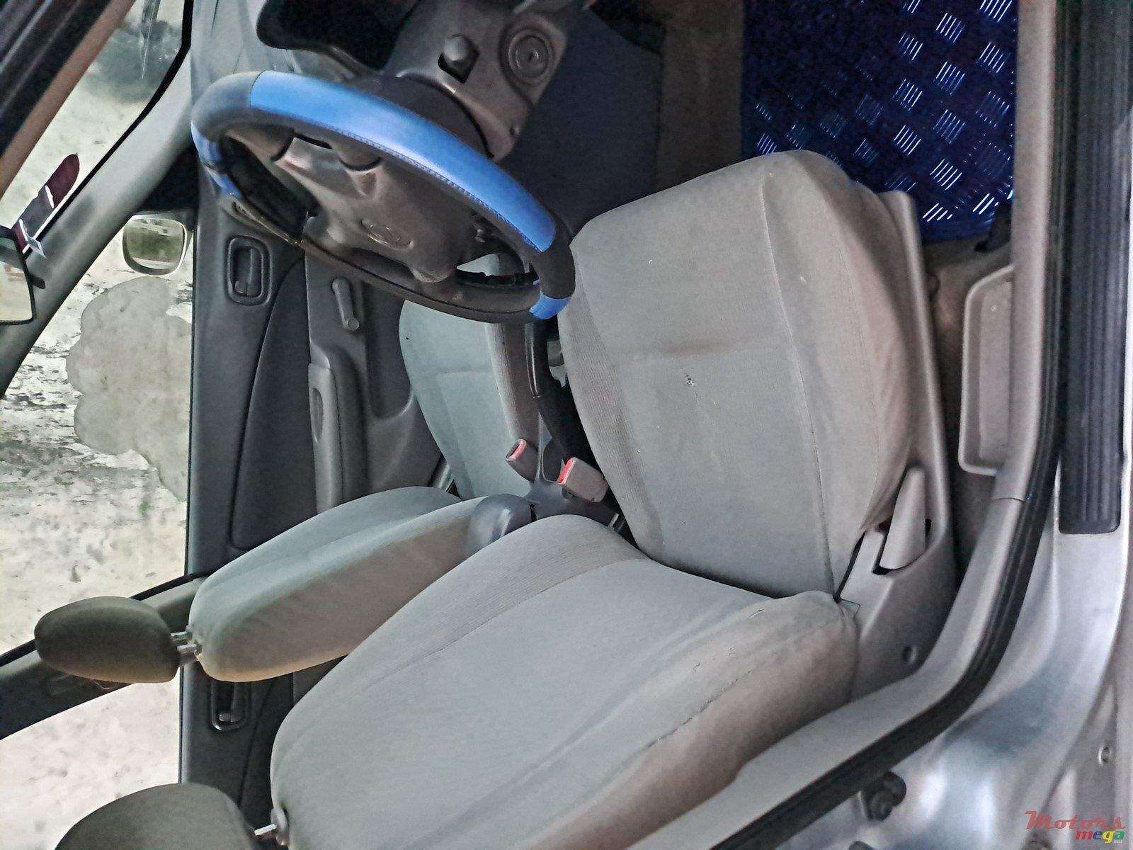 2001' Nissan Sunny B15 photo #3