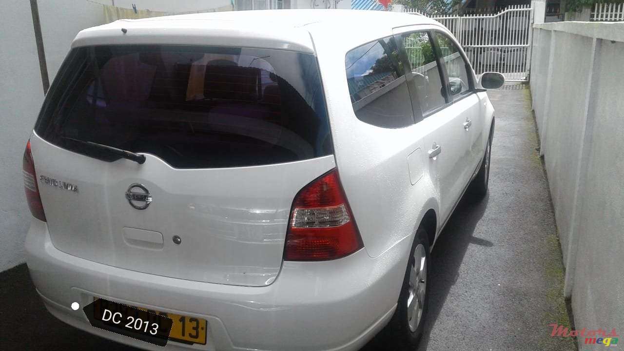 2013' Nissan Grand Livina photo #3