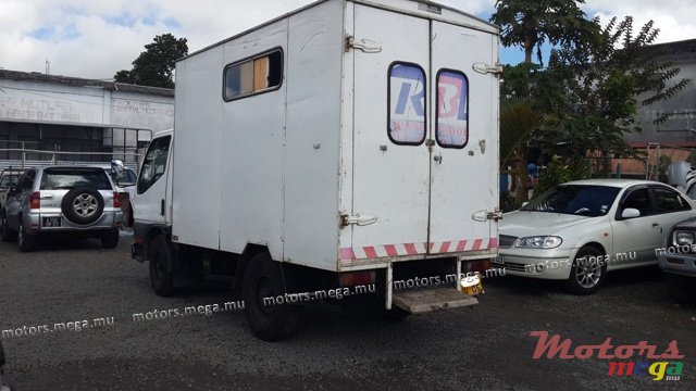2005' Mitsubishi canter photo #5
