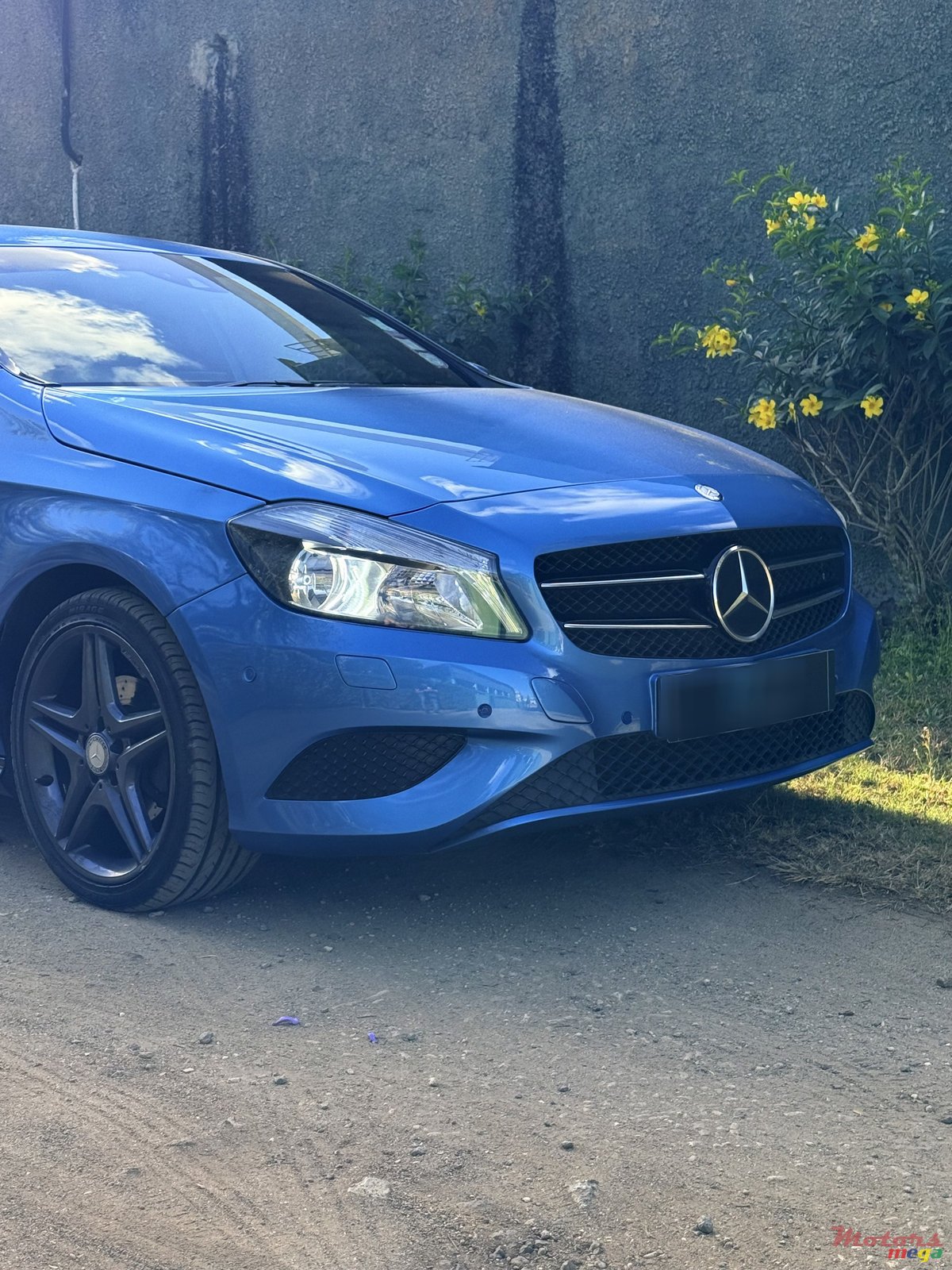 2013' Mercedes-Benz A 180 photo #1