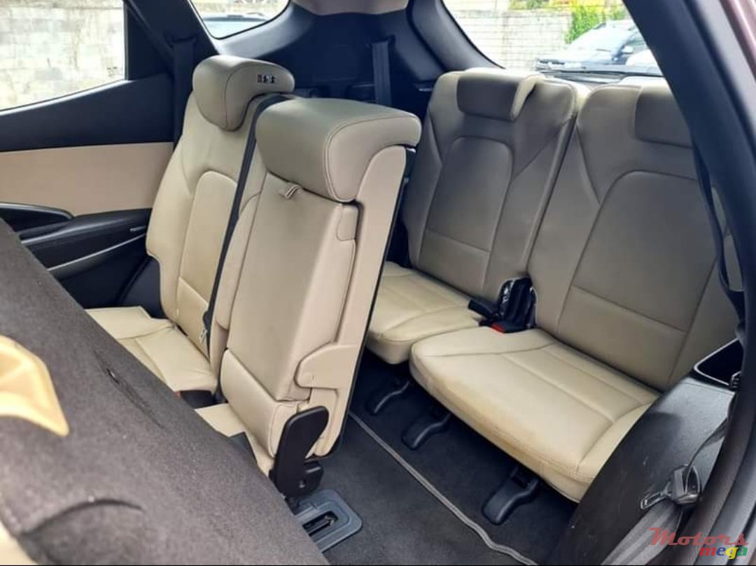 2015' Hyundai Santa Fe 1 owner. Turbo diesel 7 seater photo #6