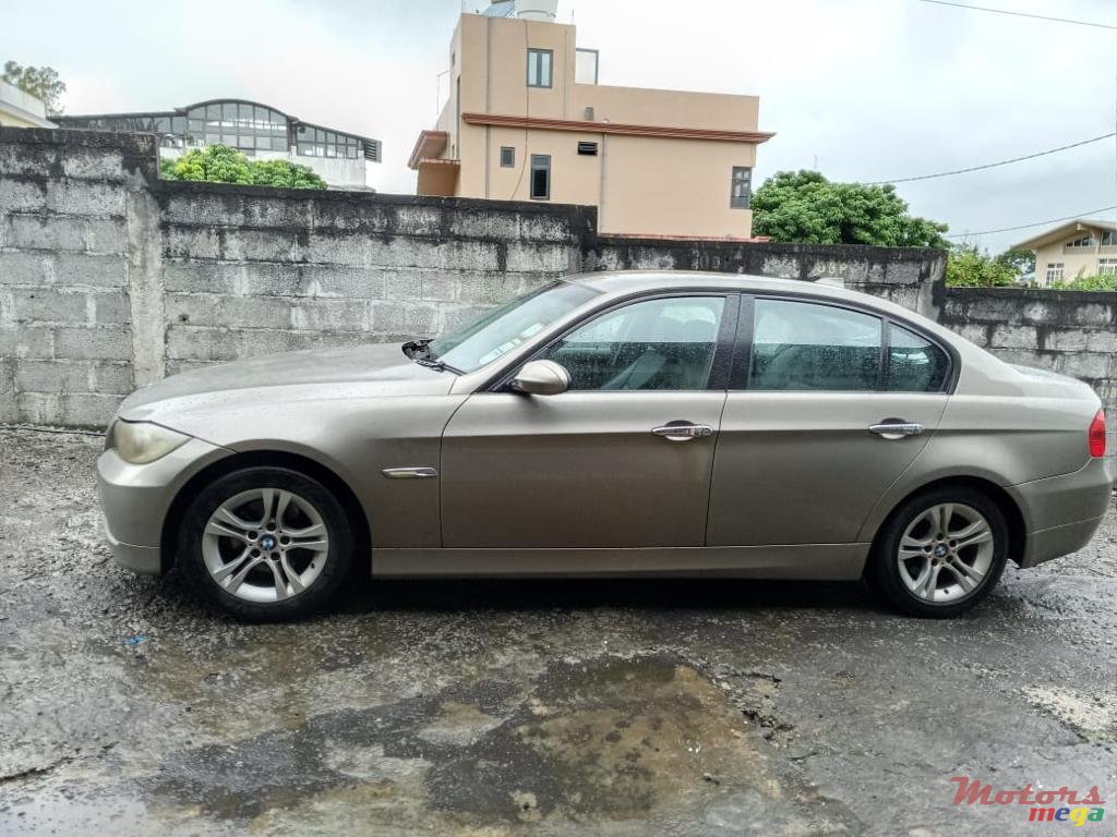 2008' BMW 320 photo #3