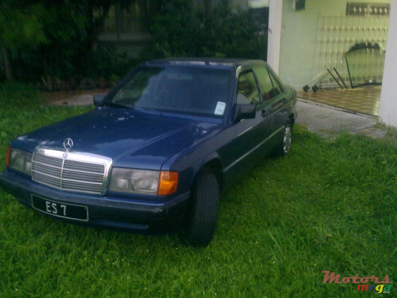 1991' Mercedes-Benz 190 photo #1