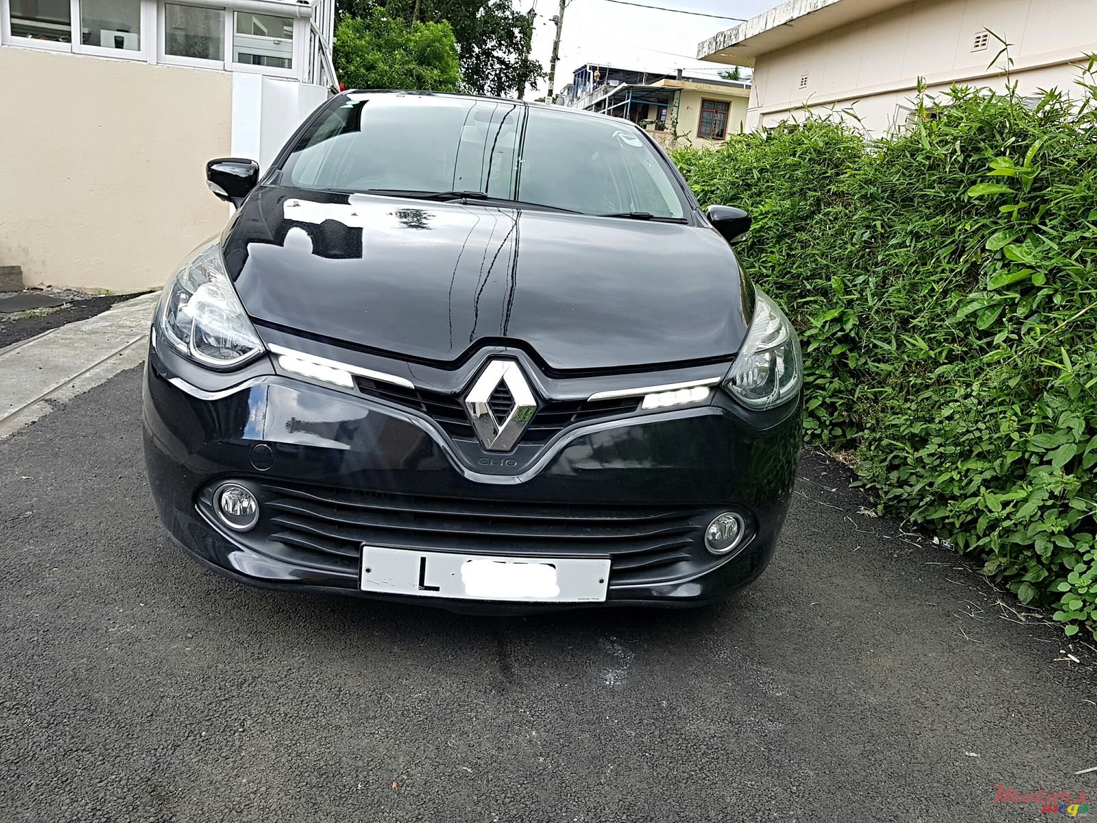 2015' Renault Clio Turbo automatic photo #2