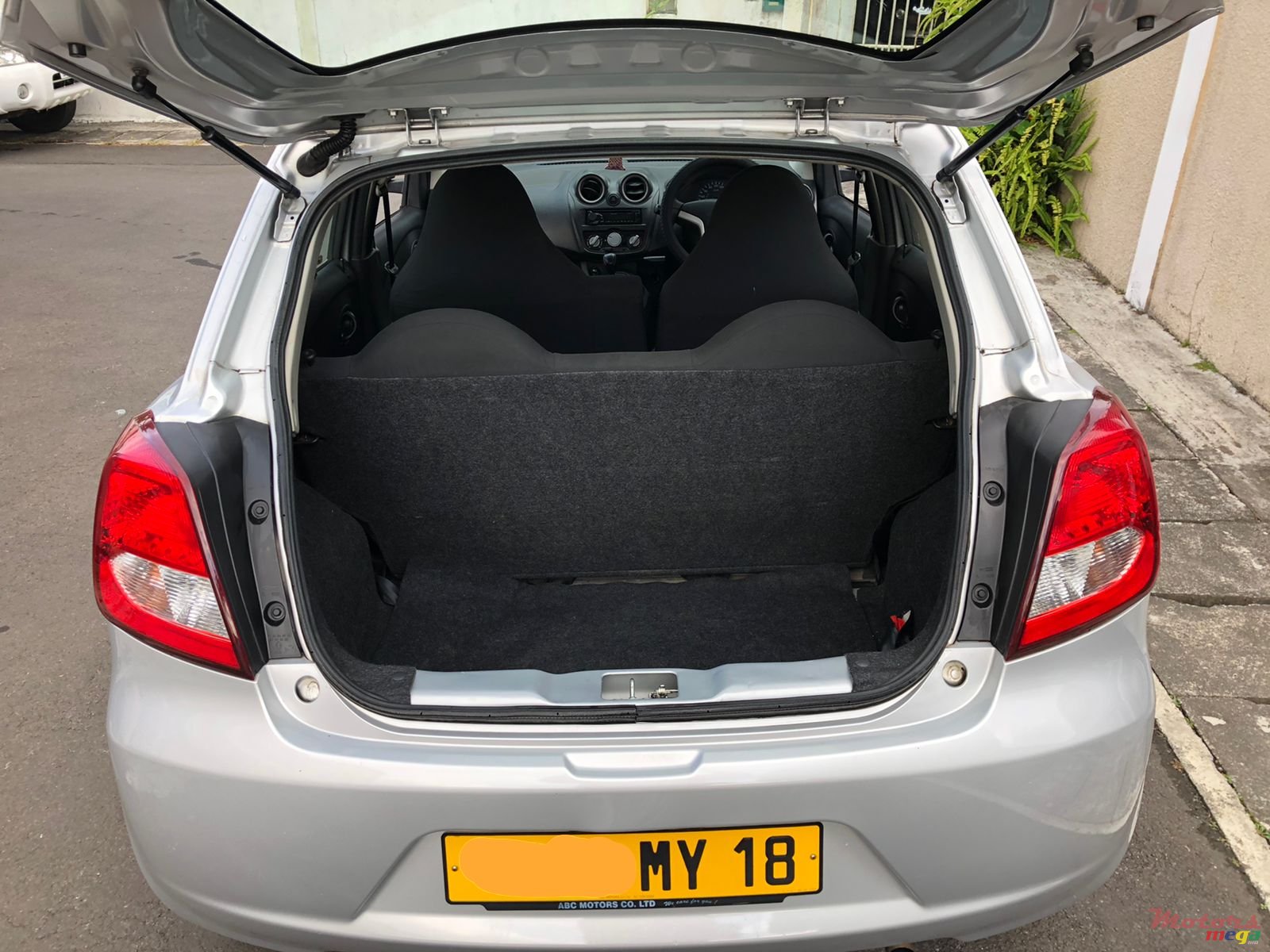 2018' Datsun Go photo #7