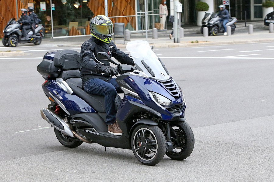 Peugeot Metropolis : 3 raisons de choisir ce scooter 3 roues