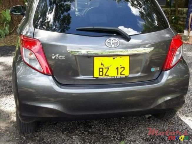 2012' Toyota Vitz photo #3