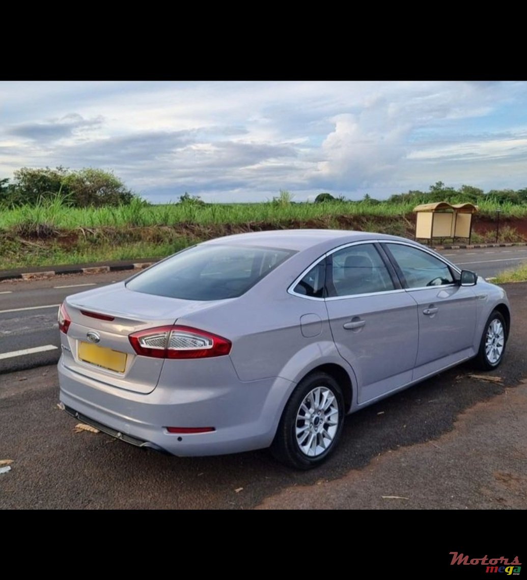 2014' Ford Mondeo photo #1