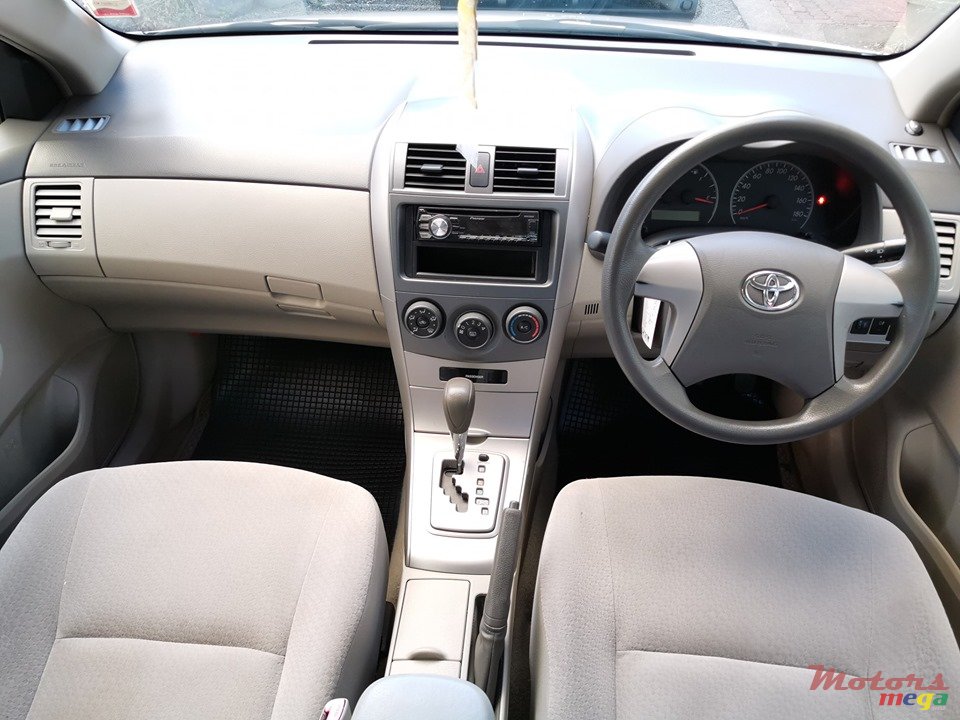 2009' Toyota Axio photo #5