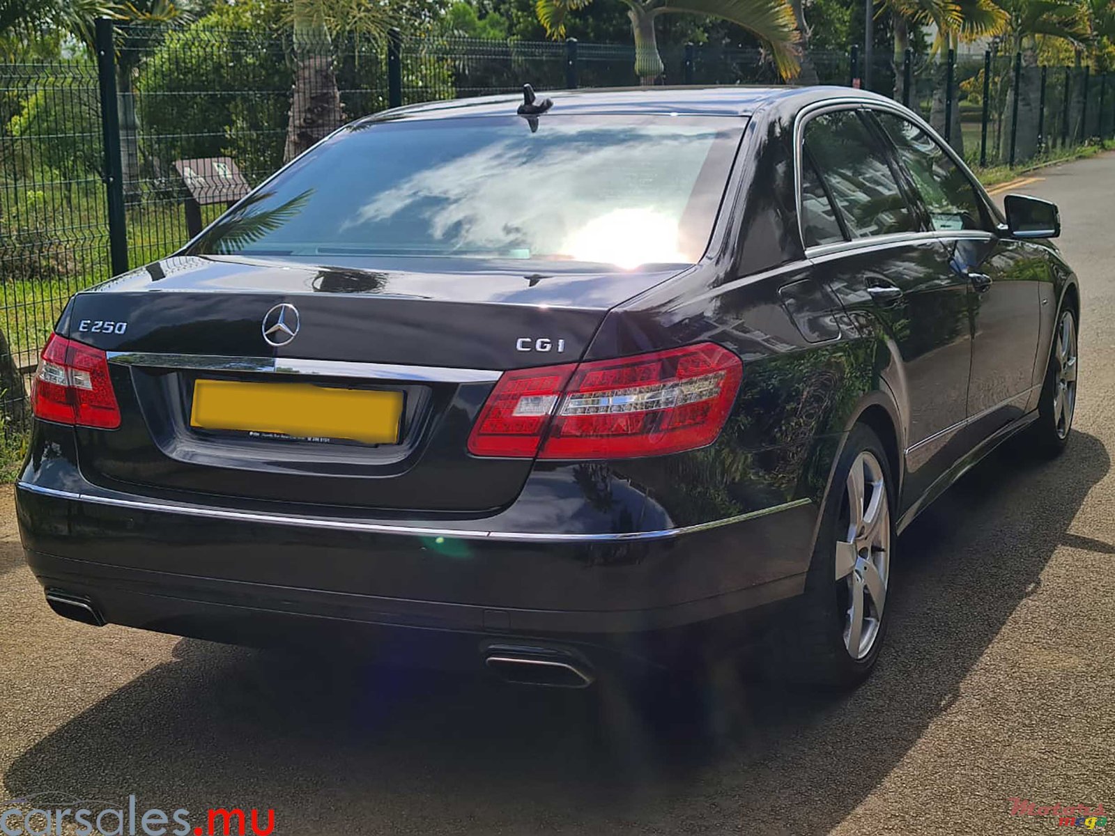 2011' Mercedes-Benz E 250 1.8 CGI Avantgarde photo #4
