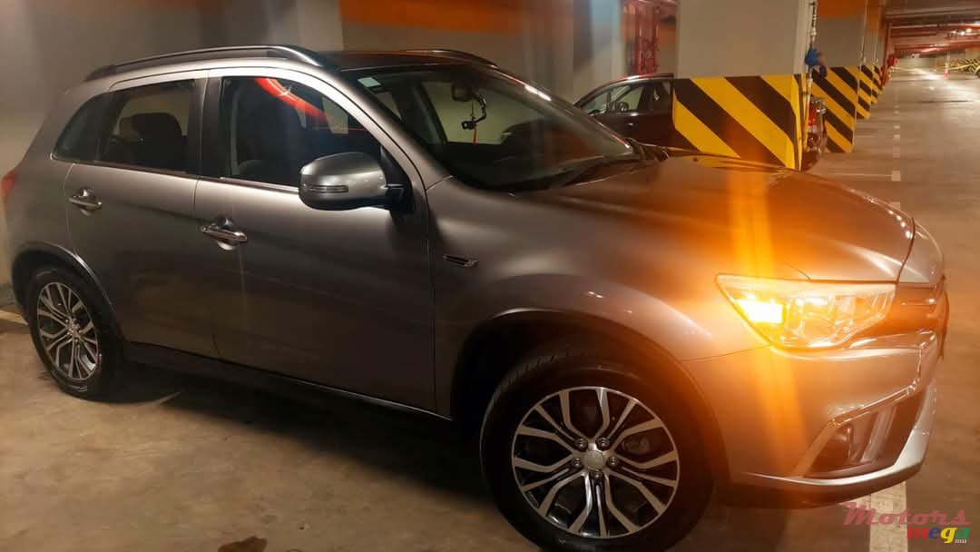 2019' Mitsubishi ASX photo #4