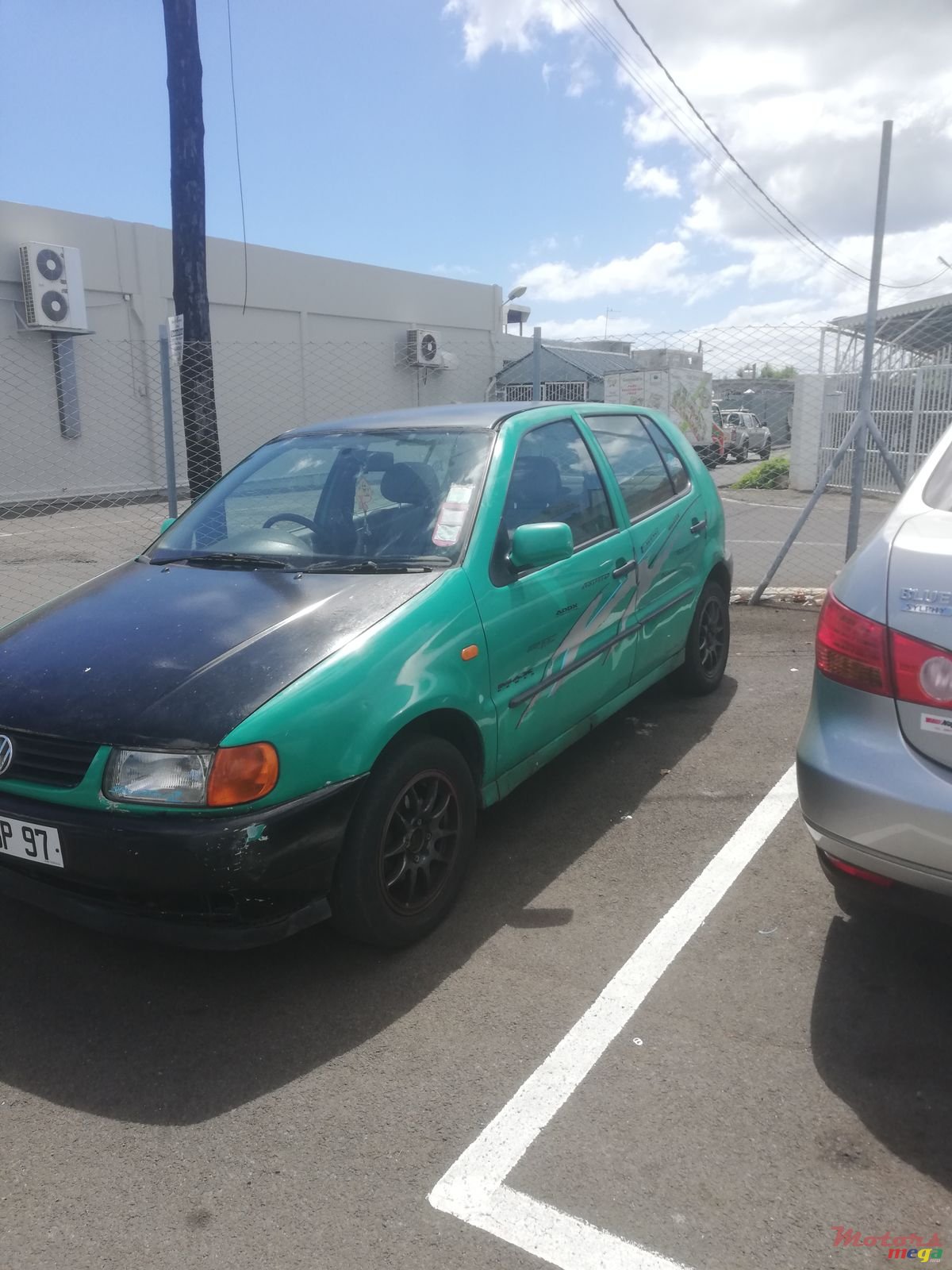 1999' Volkswagen Polo photo #1